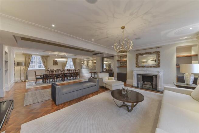 Reception Room W8