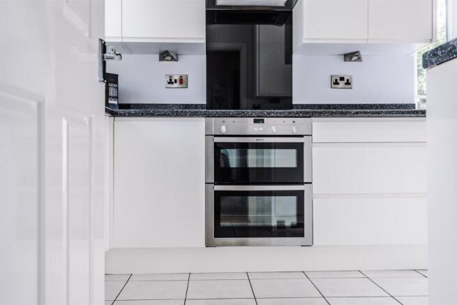 Brentwood Close Kitchen