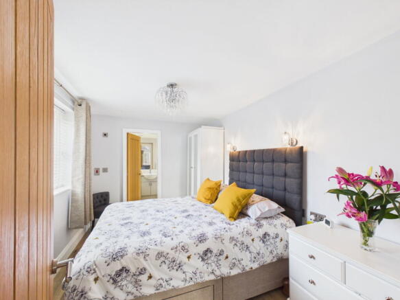 2 bed Detached Bungalow for sale Image 5
