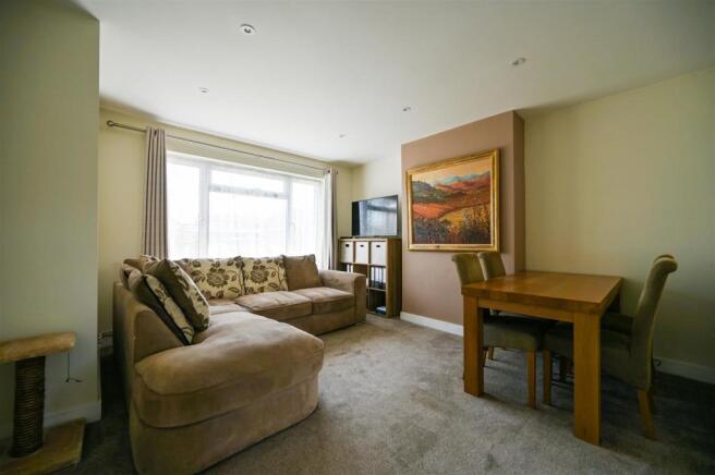 Lounge / Dining Room
