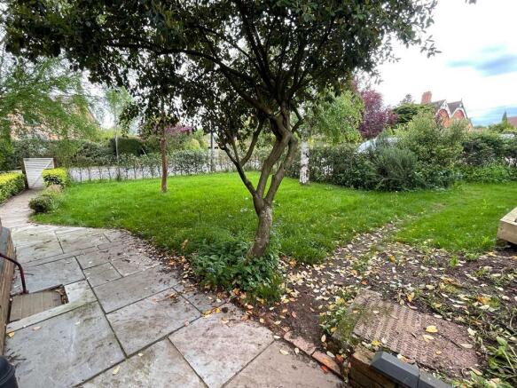 FRONT GARDEN A.jpg