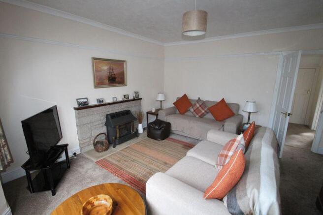 LOUNGE 2