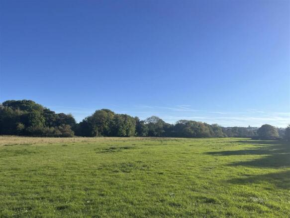 Photo 2.jpg