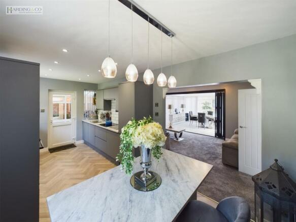 Kitchen .3.jpg