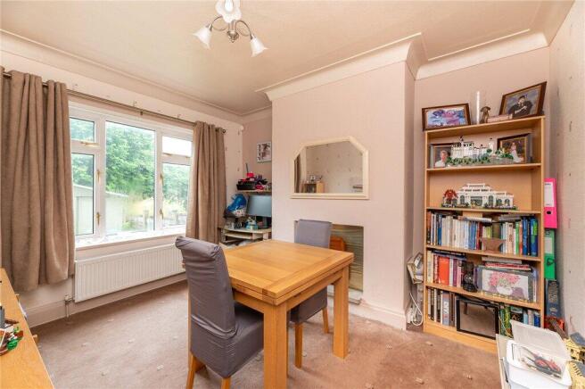 4 bed Semi-Detached for sale Image 4