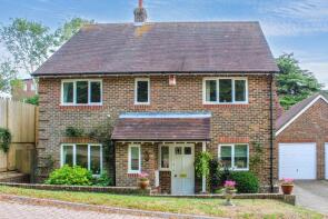 1, Lodge Close, Lewes BN7 1AR
