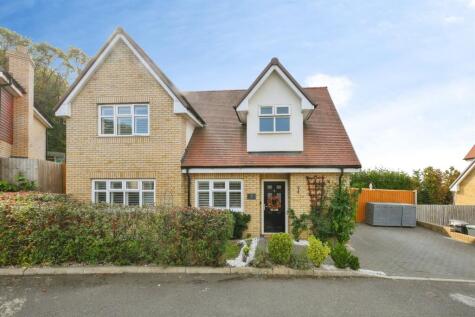 Greenview Grove, Waltham Abbey