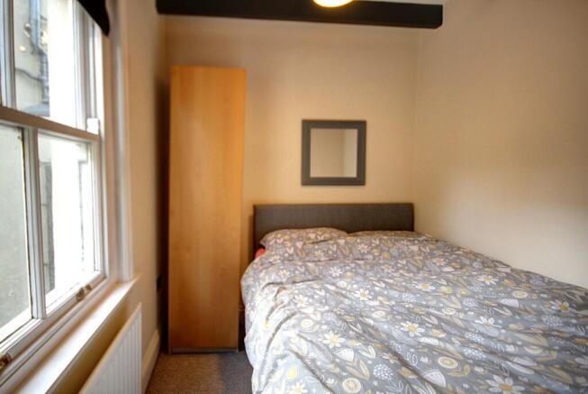 3 bed Terraced for sale Image 10