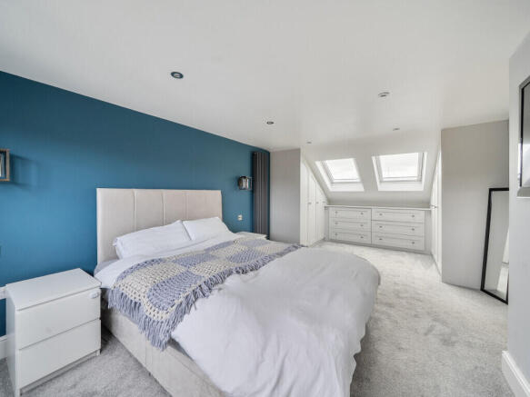 4 bed Town House for sale Image 9