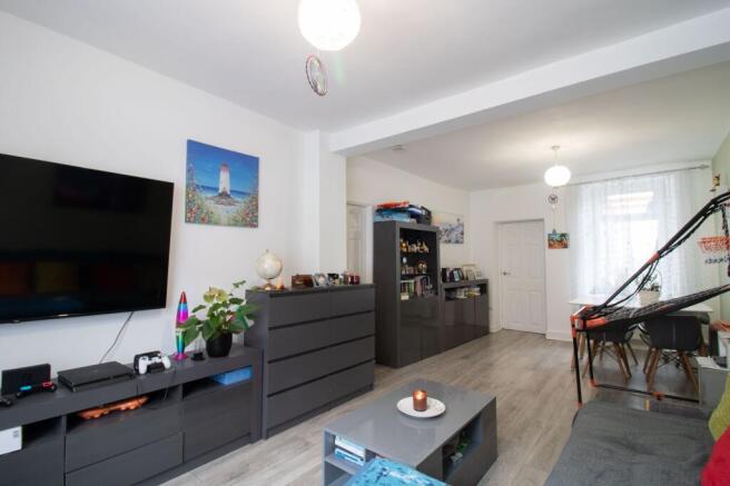 Lounge/Dining room