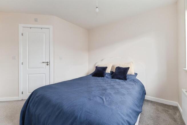 3 bed Detached for sale Image 8