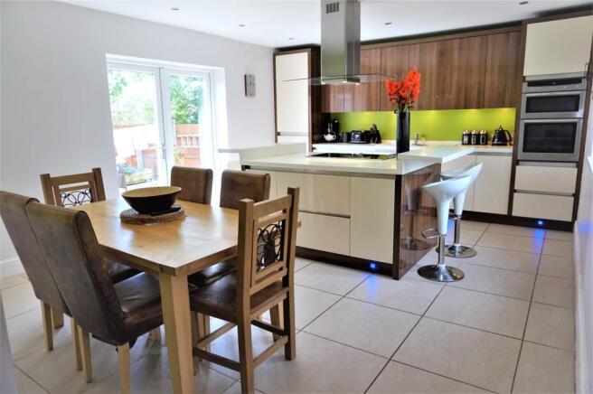 Kitchen / Breakfast