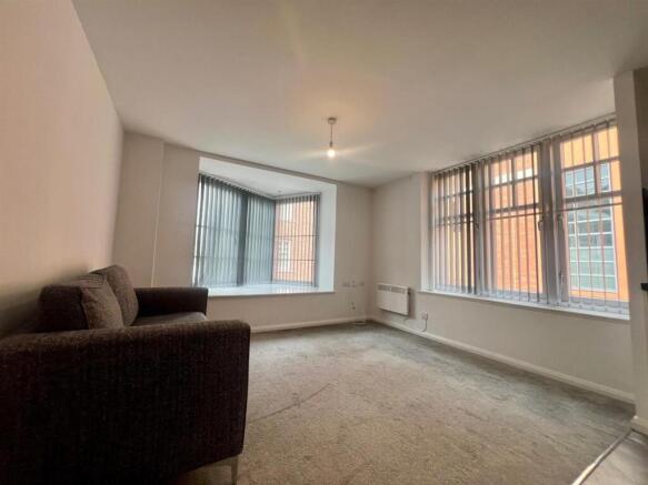 Livingroom,,..jpg