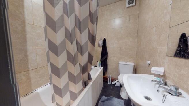 4 bed Flat to rent Image 4