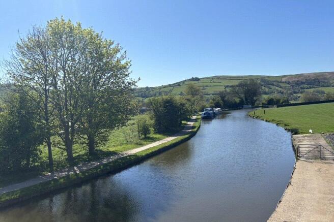 The Old Coal Yard, Bradley, West Yorkshire, BD20 9EL photo 4