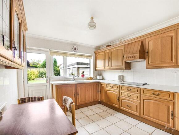 Kitchen/Breakfast Room