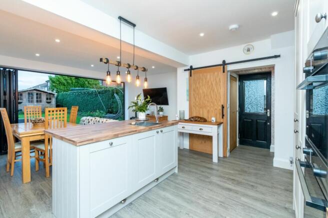 Lounge, Kitchen & Dining Room
