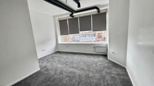 1 bed Flat to rent Image 4