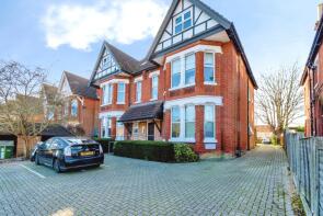 Flat 13, 156 158, Hill Lane, Southampton SO15 5ND