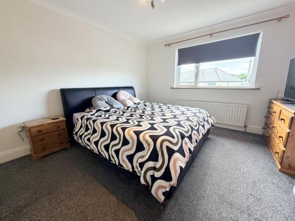 2 bed Semi-Detached for sale Image 5