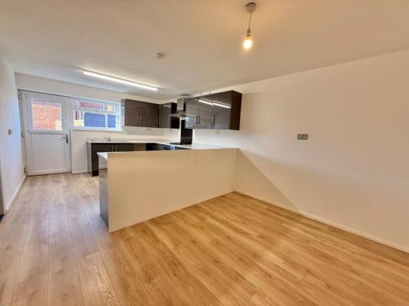 Apley Close, Lincoln, LN2 photo 4