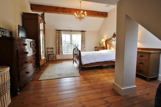 Master Bedroom 2.JPG