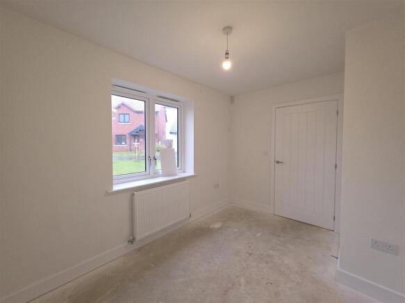 3 bed Detached Bungalow for sale Image 12