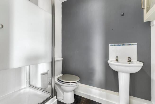 2 bed Apartment for sale Image 11