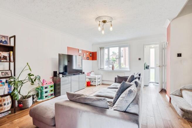 3 bed Semi-Detached for sale Image 4