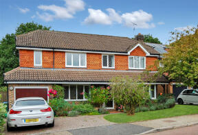 15, Little Comptons, Horsham RH13 5UW