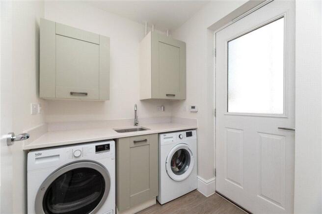 4 bed Detached for sale Image 12