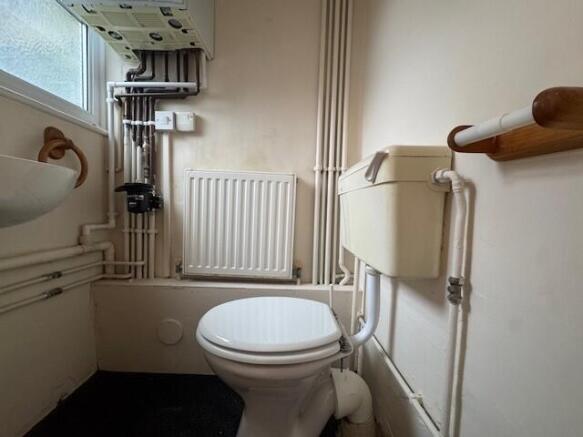 Cloakroom/wc