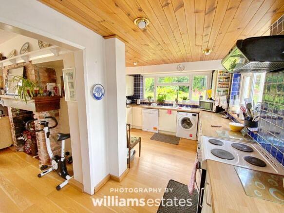 Kitchen/ Dinin...