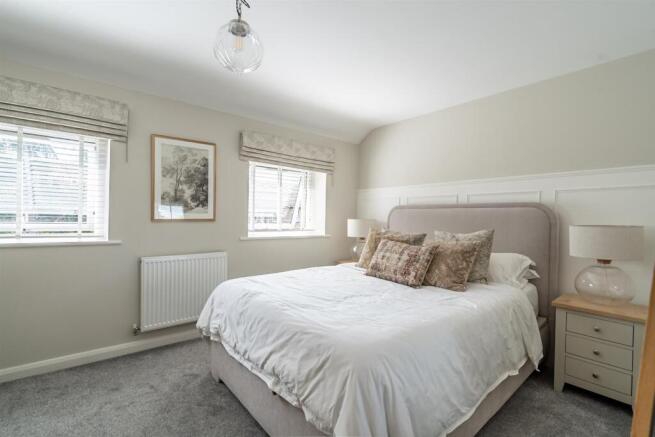 2 bed Semi-Detached for sale Image 6