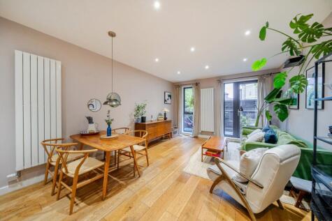 Waleorde Road, Walworth, London, SE17