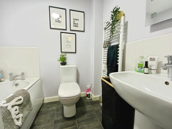 3 bed Semi-Detached for sale Image 11