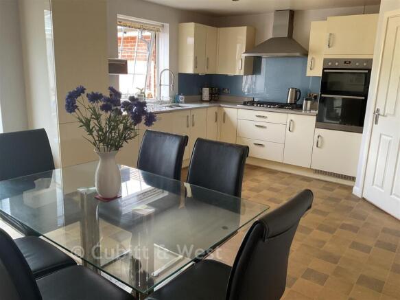 Kitchen Dining 2