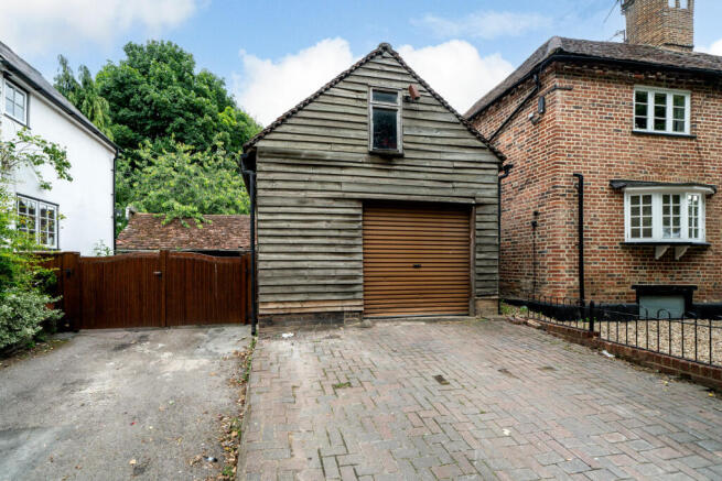 Garage & Driveway