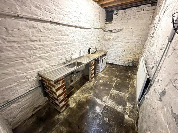 1 bed Terraced for sale Image 6