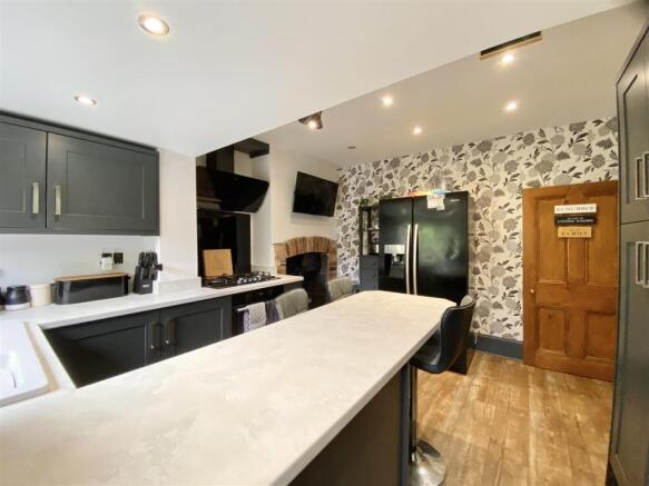 3 bed Detached for sale Image 6