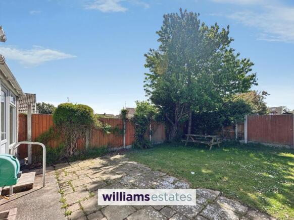 Canterbury Drive, Prestatyn, LL19 photo 2