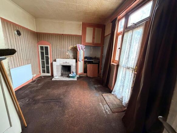 3 bed Semi-Detached for sale Image 4