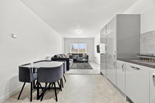 Kitchen/Living Area