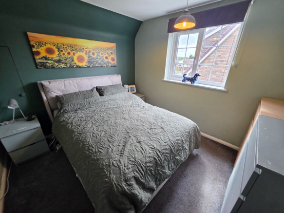 3 bed Semi-Detached for sale Image 11