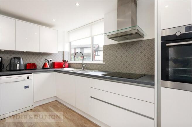3 bed Semi-Detached for sale Image 10
