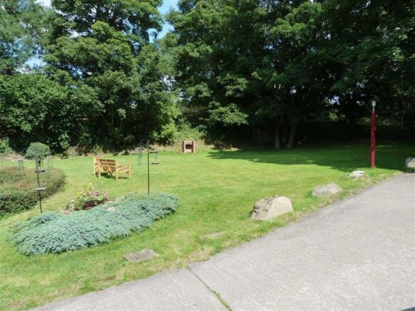 COMMUNAL GARDENS