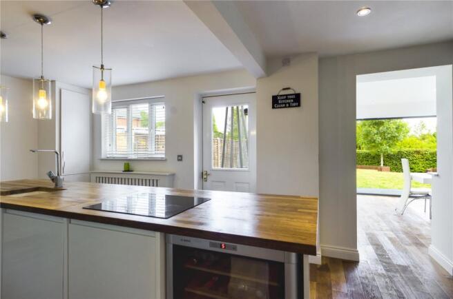 Kitchen B'fast Room