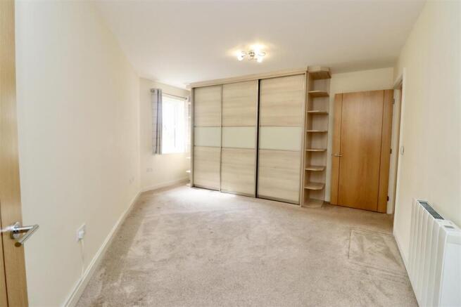 1 bed Flat for sale Image 5