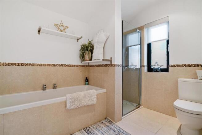 22 Wootton Hill Road Interior-53 Bathroom.jpg