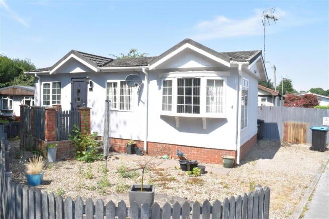 2 bed Park Home for sale in ripon